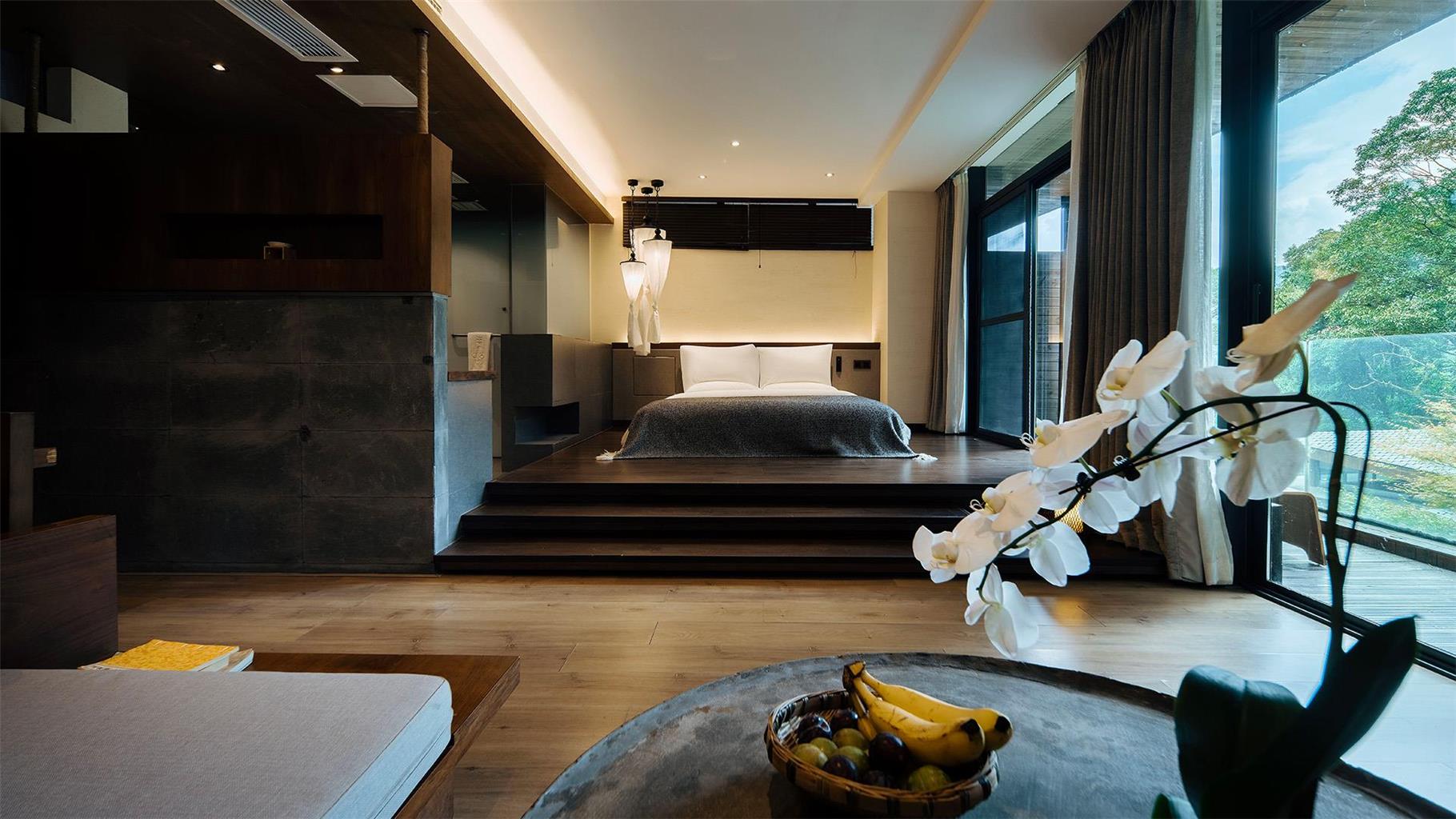 Water View Suite