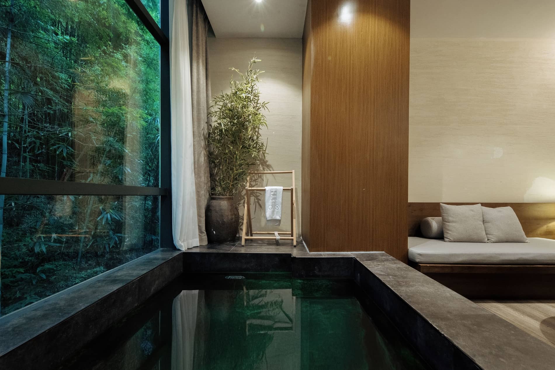 Small Hot Spring Suite